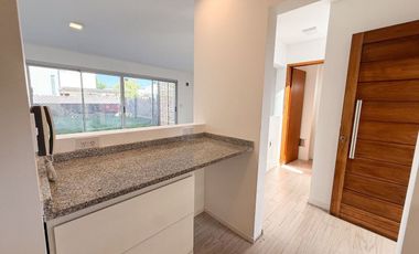 VENTA DUPLEX DOS DORMITORIOS CON PARQUE, CITY BELL