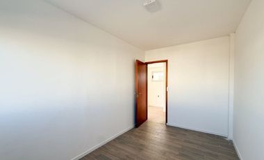 VENTA DUPLEX DOS DORMITORIOS CON PARQUE, CITY BELL