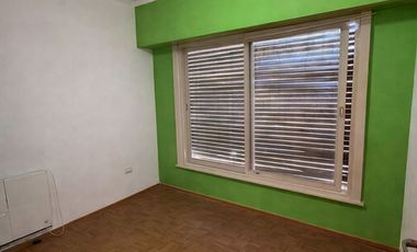 VENTA CASA 4 AMB, EZPELETA ESTE.