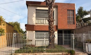 VENTA CASA 4 AMB, EZPELETA ESTE.