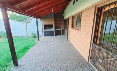 VENTA CASA 3 AMB. 2 PLANTAS GRAN PARQUE QUILMES