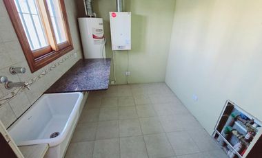 VENTA CASA 3 AMB. 2 PLANTAS GRAN PARQUE QUILMES