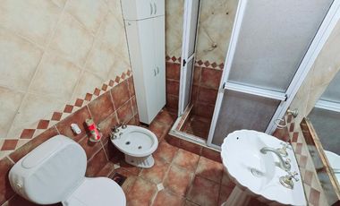 VENTA CASA 3 AMB. 2 PLANTAS GRAN PARQUE QUILMES