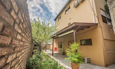 Venta PH 5/6 Ambientes con Jardín y Parrilla