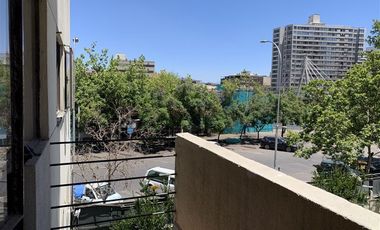 Departamento en Arriendo en 71m2 Agustinas 1581 Amplios espacios 3 dormitorios 2 amplios 1 ideal para HOME OFFICE a pasos del metro Santa Ana