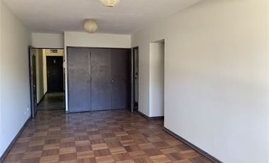 Departamento en Arriendo en 71m2 Agustinas 1581 Amplios espacios 3 dormitorios 2 amplios 1 ideal para HOME OFFICE a pasos del metro Santa Ana