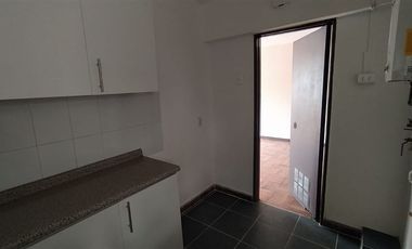 Departamento en Arriendo en 71m2 Agustinas 1581 Amplios espacios 3 dormitorios 2 amplios 1 ideal para HOME OFFICE a pasos del metro Santa Ana