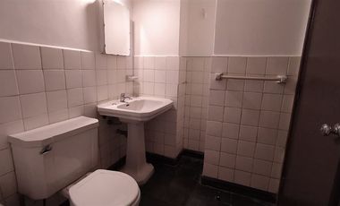 Departamento en Arriendo en 71m2 Agustinas 1581 Amplios espacios 3 dormitorios 2 amplios 1 ideal para HOME OFFICE a pasos del metro Santa Ana