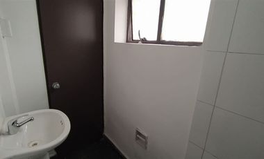 Departamento en Arriendo en 71m2 Agustinas 1581 Amplios espacios 3 dormitorios 2 amplios 1 ideal para HOME OFFICE a pasos del metro Santa Ana