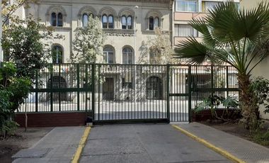 Departamento en Arriendo en 71m2 Agustinas 1581 Amplios espacios 3 dormitorios 2 amplios 1 ideal para HOME OFFICE a pasos del metro Santa Ana