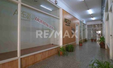 VENTA 4 LOCALES COMERCIALES GALERIA EDIFICIO ROCA