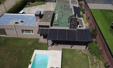 VENTA CASA de 5 AMB AMUEBLADA EN 20 DE JUNIO