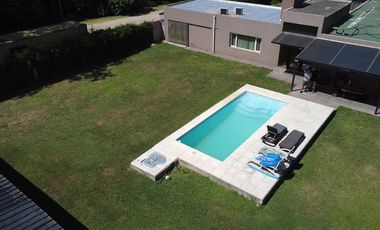 VENTA CASA de 5 AMB AMUEBLADA EN 20 DE JUNIO