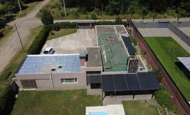 VENTA CASA de 5 AMB AMUEBLADA EN 20 DE JUNIO