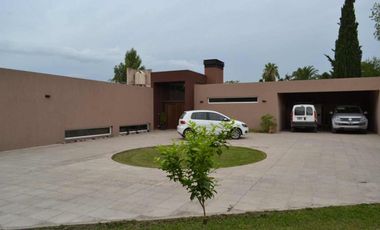 VENTA CASA de 5 AMB AMUEBLADA EN 20 DE JUNIO