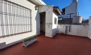 Venta Ph 5 Ambies, cochera, terraza Santos Lugares