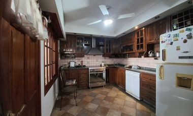 Venta Ph 5 Ambies, cochera, terraza Santos Lugares