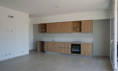 TOWNHOUSE EN ALQUILER EN LUCIÉRNAGAS 5 AMBIENTES