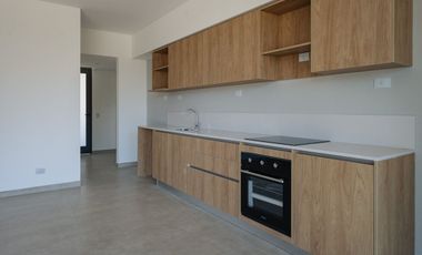 TOWNHOUSE EN ALQUILER EN LUCIÉRNAGAS 5 AMBIENTES
