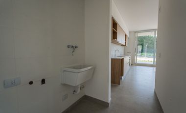 TOWNHOUSE EN ALQUILER EN LUCIÉRNAGAS 5 AMBIENTES