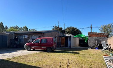 CASA 3 AMBIENTES VENTA CARLOS SPEGAZZINI