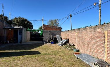CASA 3 AMBIENTES VENTA CARLOS SPEGAZZINI
