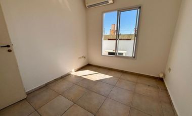 VENTA DE PH DOS AMBIENTES-RAMOS MEJIA PERMUTA