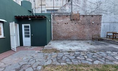 ALQUILER CASA GRAN LOTE CON JARDIN - FLORIDA