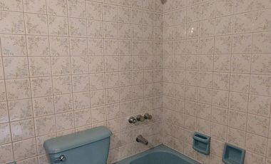 ALQUILER CASA GRAN LOTE CON JARDIN - FLORIDA
