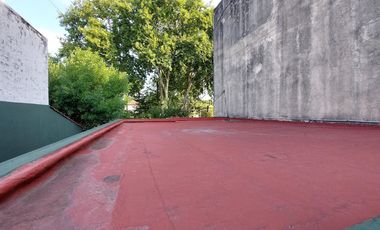 ALQUILER CASA GRAN LOTE CON JARDIN - FLORIDA