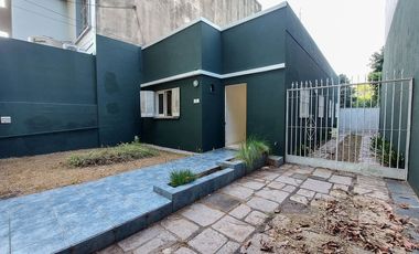 ALQUILER CASA GRAN LOTE CON JARDIN - FLORIDA