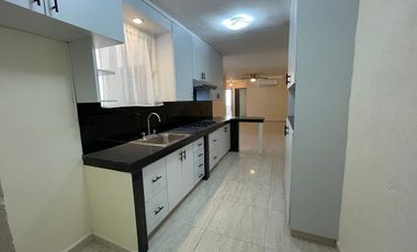 Cómoda casa 1 planta en renta! Cumbres 3 sec.