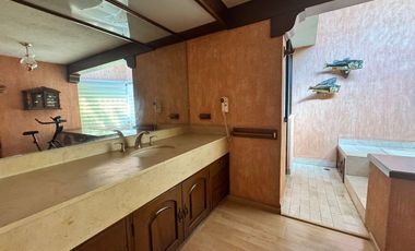 Residencia de Estilo Colonial Contemporáneo en Carretas, Querétaro | Amplia, con