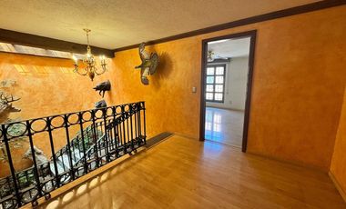 Residencia de Estilo Colonial Contemporáneo en Carretas, Querétaro | Amplia, con