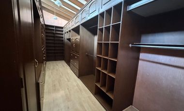 Residencia de Estilo Colonial Contemporáneo en Carretas, Querétaro | Amplia, con