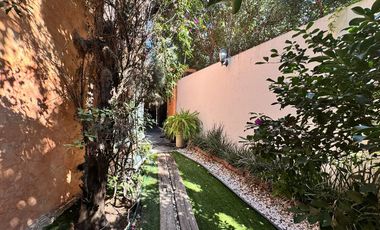 Residencia de Estilo Colonial Contemporáneo en Carretas, Querétaro | Amplia, con