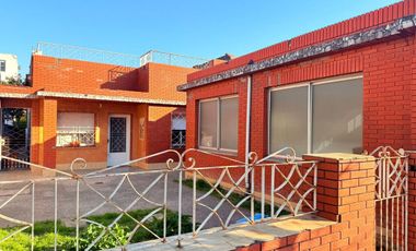 CASA 4 AMB EN VENTA ALDO BONZI TERRAZA COCHERA CUB