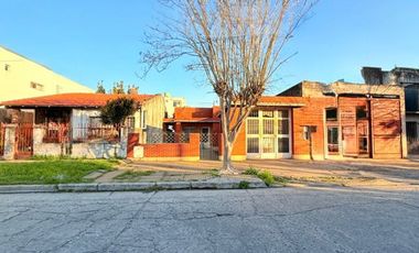 CASA 4 AMB EN VENTA ALDO BONZI TERRAZA COCHERA CUB
