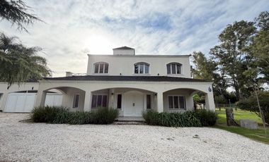 Se vende casa en La Cheltonia Venado Tuerto