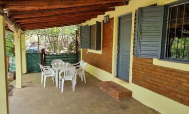 Cabañas alquiler Panaholma gran terreno y piscina