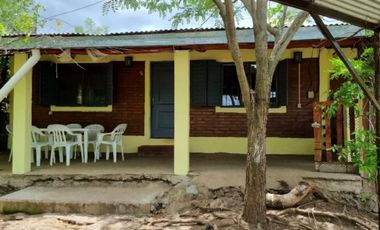 Cabañas alquiler Panaholma gran terreno y piscina