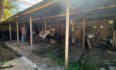 Casa Quinta 1.980mt2 con pileta y dos viviendas