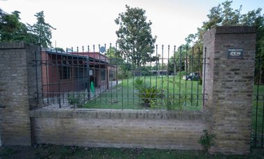 Casa Quinta 1.980mt2 con pileta y dos viviendas
