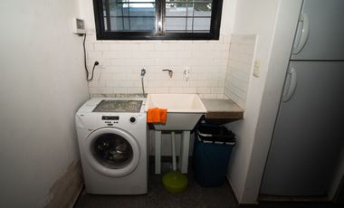 Casa Quinta 1.980mt2 con pileta y dos viviendas