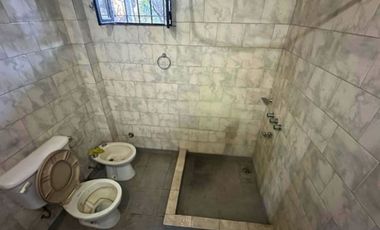 Casa Quinta 1.980mt2 con pileta y dos viviendas