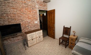 Casa Quinta 1.980mt2 con pileta y dos viviendas