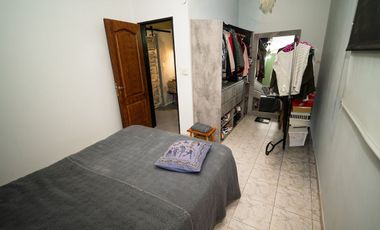 Casa Quinta 1.980mt2 con pileta y dos viviendas