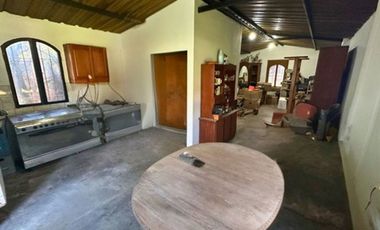 Casa Quinta 1.980mt2 con pileta y dos viviendas