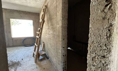 VENTA CASA EN POZO (3) DORMITORIOS PLOTTIER NQN