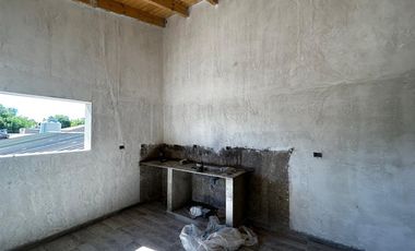 VENTA CASA EN POZO (3) DORMITORIOS PLOTTIER NQN